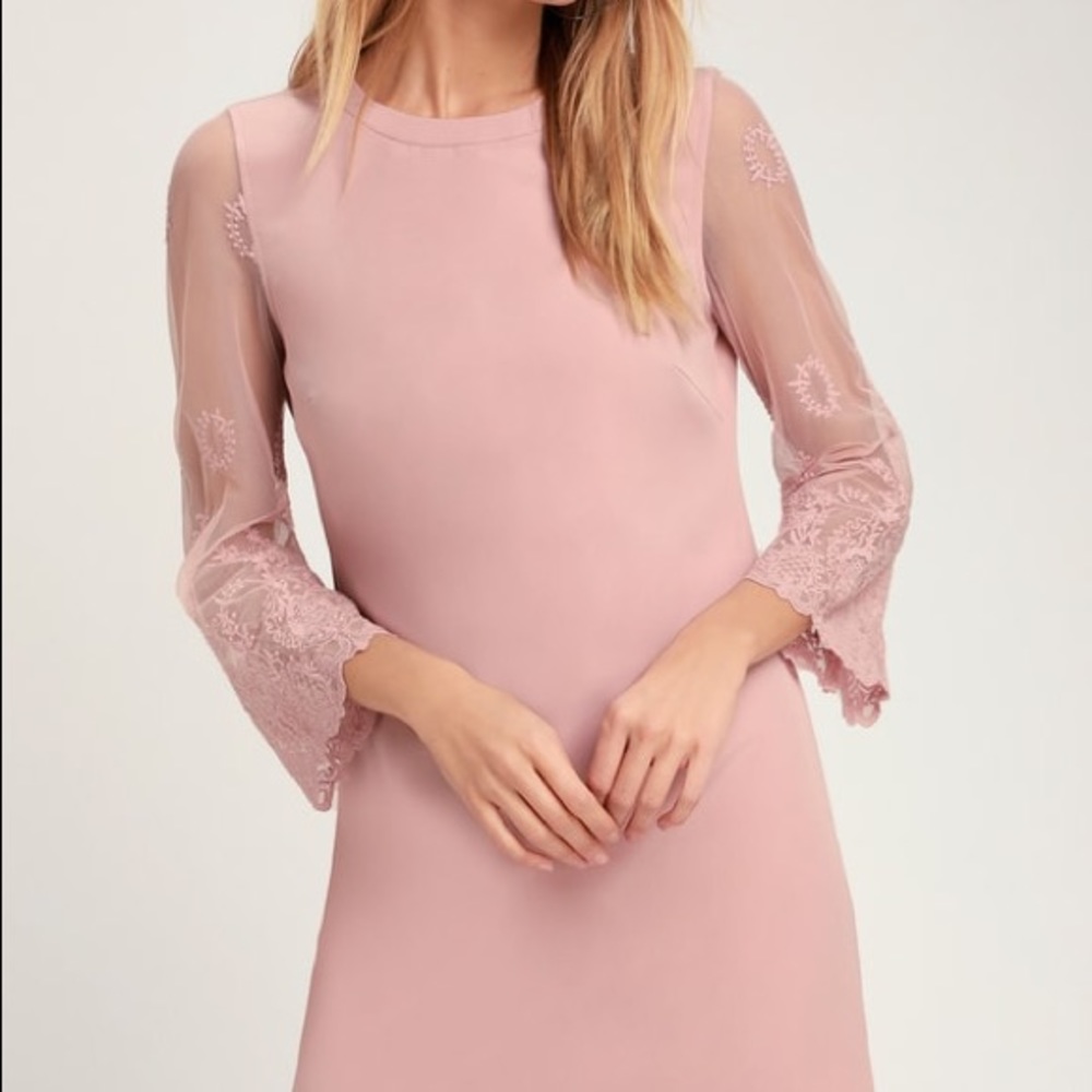 NWT Lulu’s lace sleeve dress